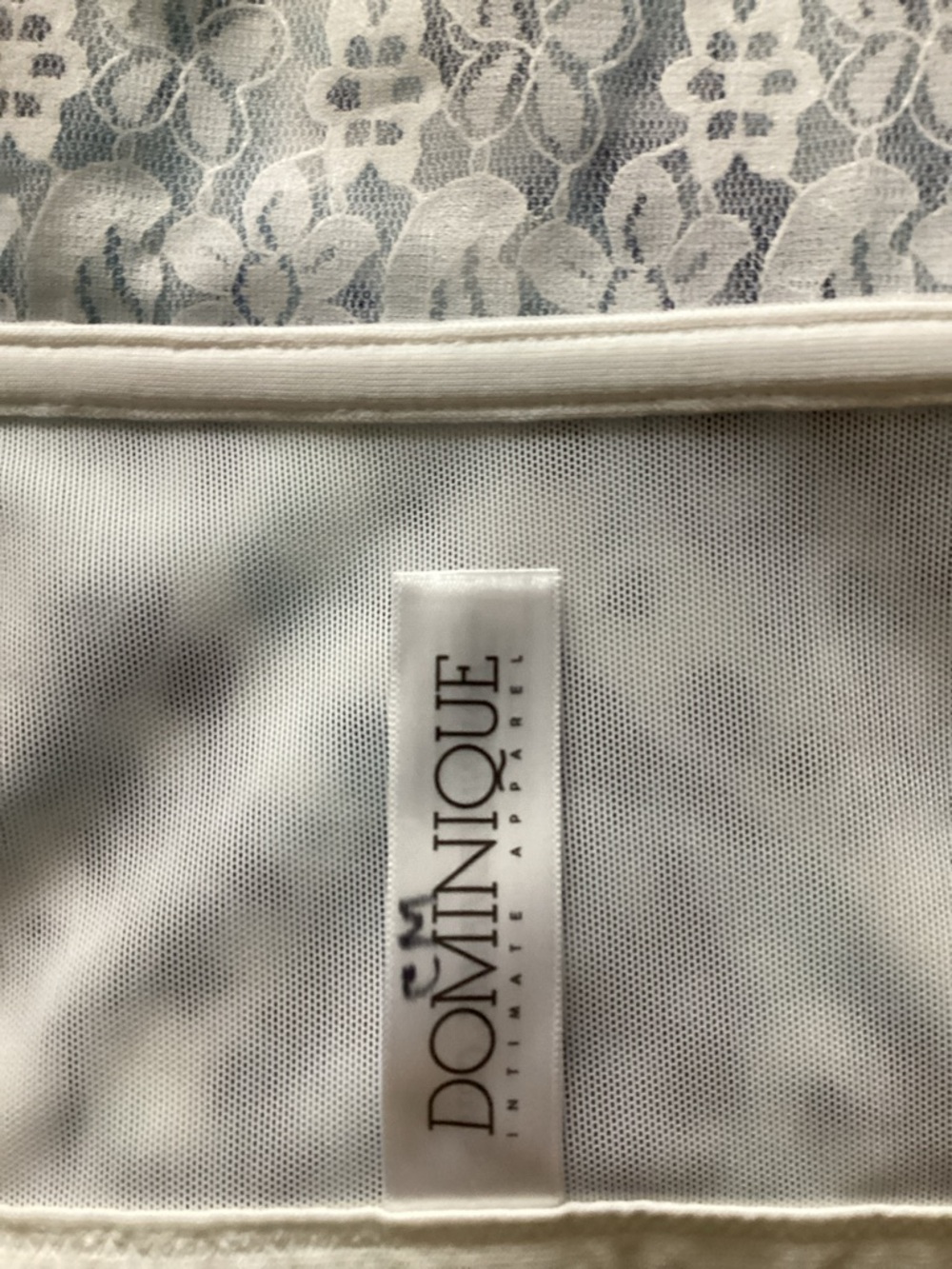 Dominique White Lace Strapless Bustier, No straps are included. Size 44C - Picture 5 of 6
